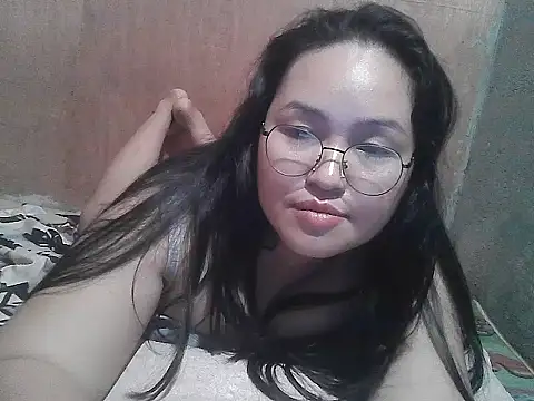 yummy_jyra02167's cam snapshot