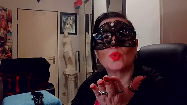 LadyMaxime511's cam snapshot