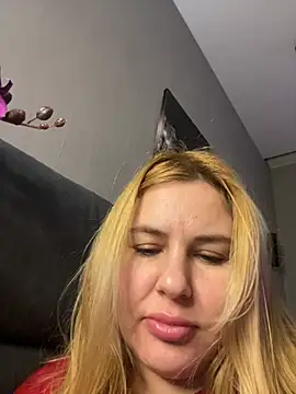 Passion-Blondy's cam snapshot