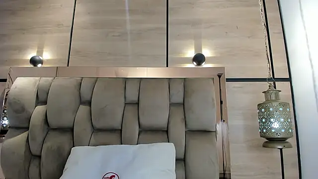 karol_lewiss's cam snapshot