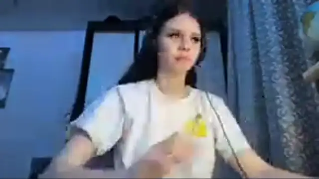 AnGallo's cam snapshot