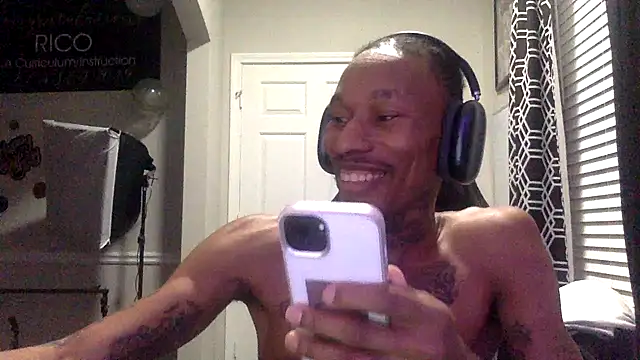 KingDerRico's cam snapshot