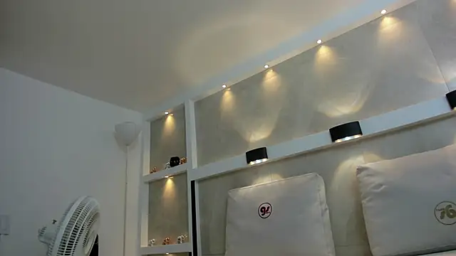 isaa_stone's cam snapshot