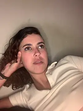 ninapellegrini17's cam snapshot