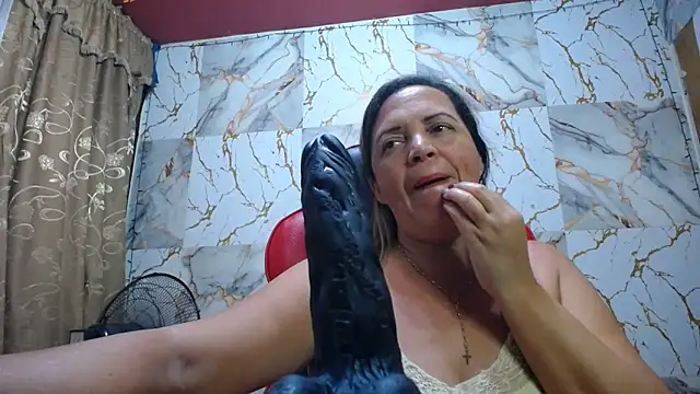 alina_maturehot live sex cam