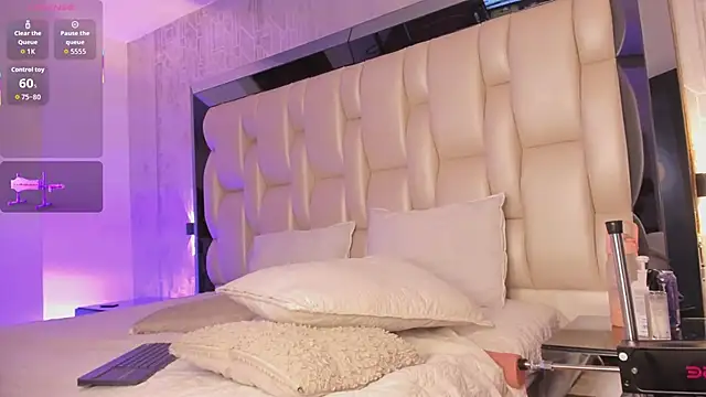 _CurlyGirl_'s cam snapshot