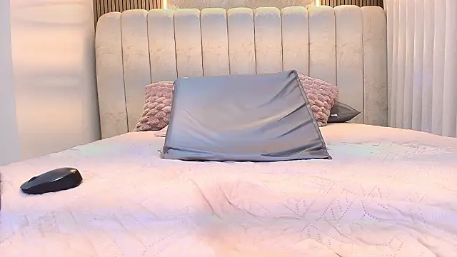 kata_hazel's cam snapshot