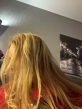 Passion-Blondy's cam snapshot