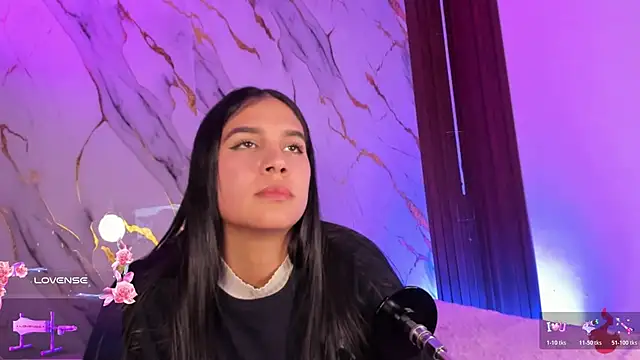 Emmiicute's cam snapshot