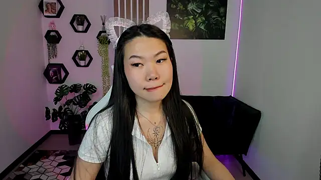 LunaPurrr's cam snapshot