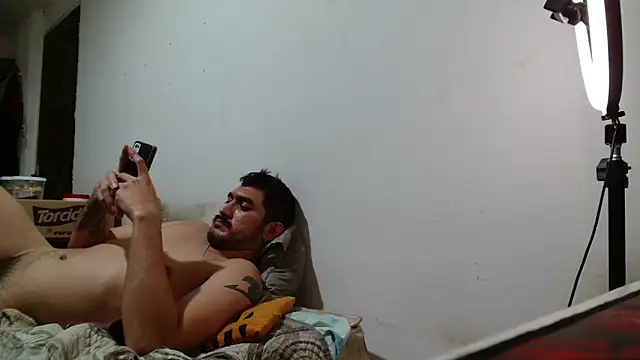 Leonino231 live sex cam