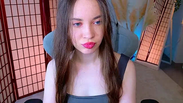 SilentLily's cam snapshot