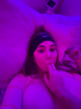 BellaMarieXO's cam snapshot