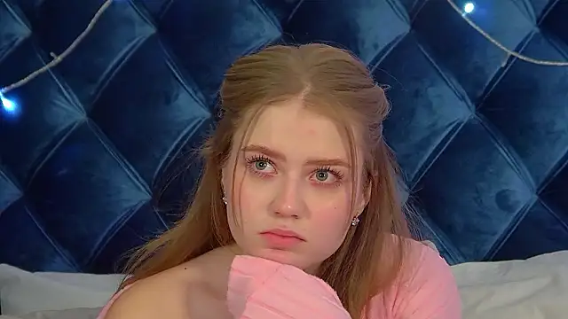 SelinSwarovski's cam snapshot