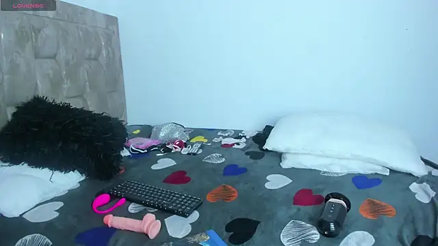 solesito_hotx's cam snapshot