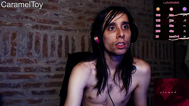 CaramelToy live sex cam