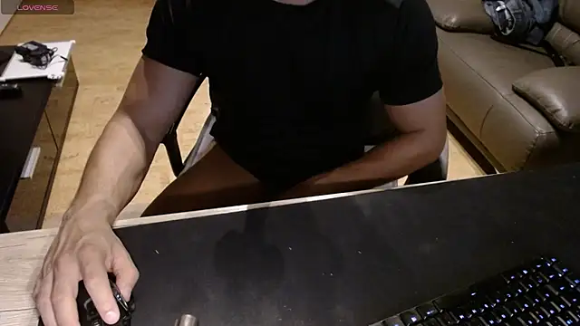 sensualman90 live sex cam