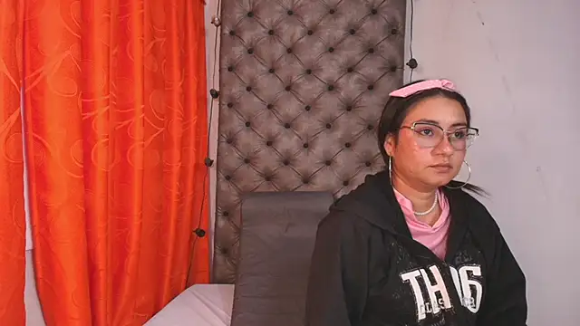 Luna021_1's cam snapshot