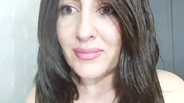 naughty_sarahh live sex cam