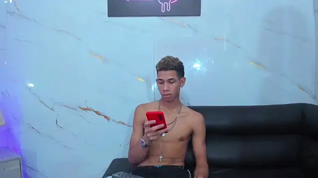 Little_nicoll's cam snapshot