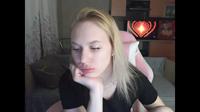 Elsa_Li's cam snapshot