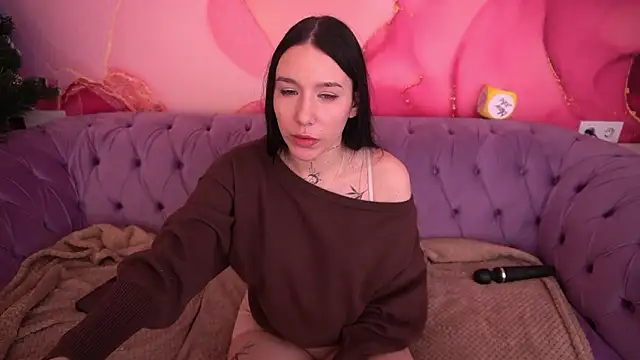 NikkiGoldSide's cam snapshot