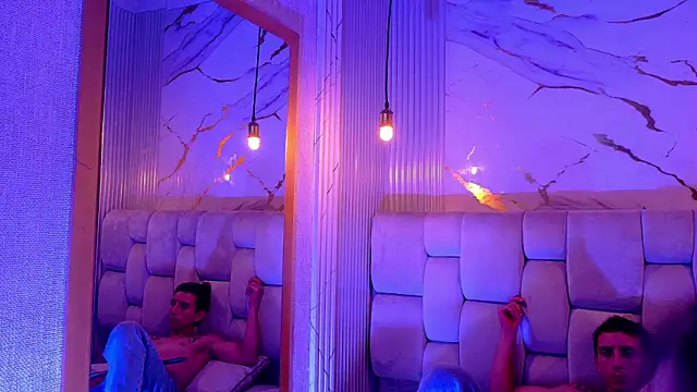 AdanNdEva's cam snapshot