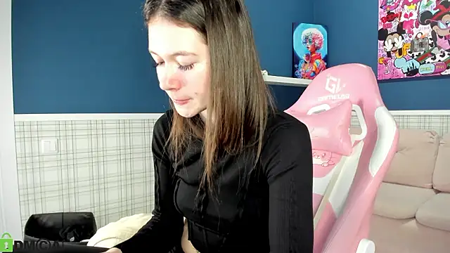 Nicole_Charm's cam snapshot