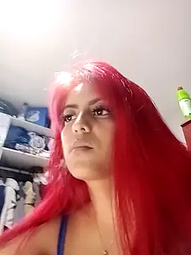 mia_hottie2210's cam snapshot