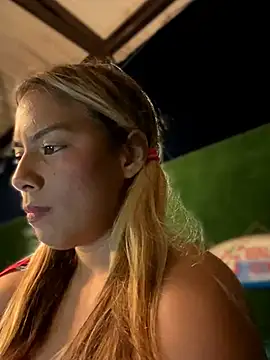 MiaSizzle's cam snapshot