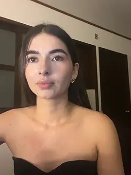 Coralinee_01 live sex cam
