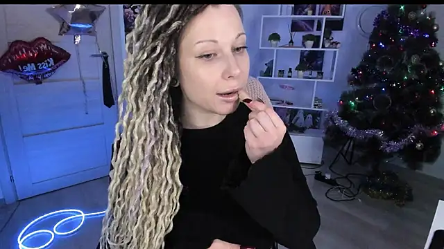 HoneySallyMoore's cam snapshot