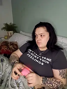 Saucy-Serenity's cam snapshot