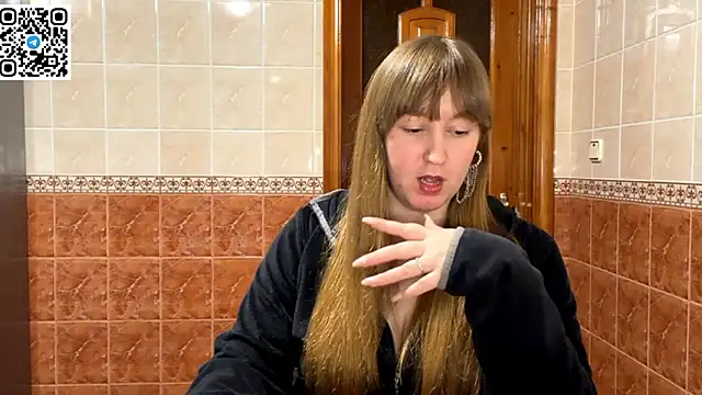 MaroonMoon_'s cam snapshot