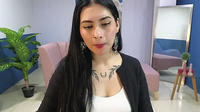 amy_lovelydoll's cam snapshot