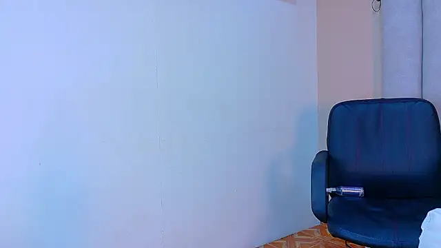 RiriiBrunette__'s cam snapshot