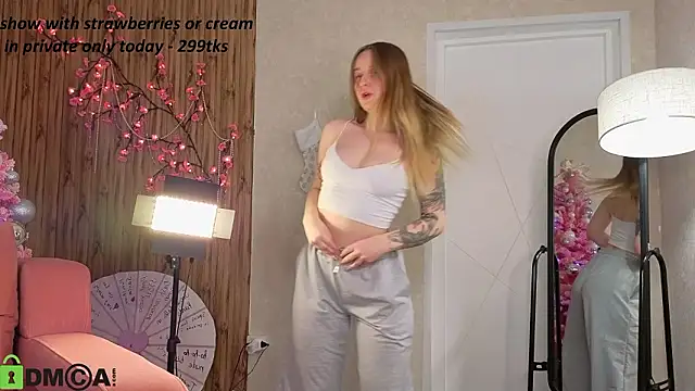 Rina_Panic live sex cam