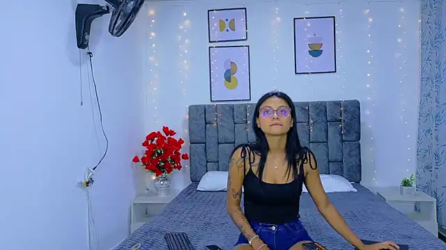 Soffia_Konig_'s cam snapshot