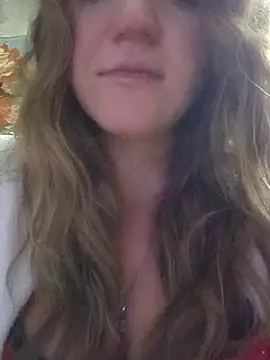 KattyLuuu's cam snapshot