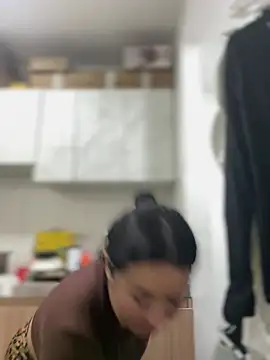 Pretty_Isadora live sex cam