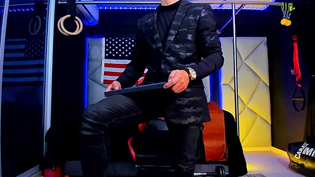 Aydenmiller96 live sex cam