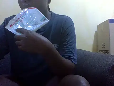 Sweetcecie01's cam snapshot