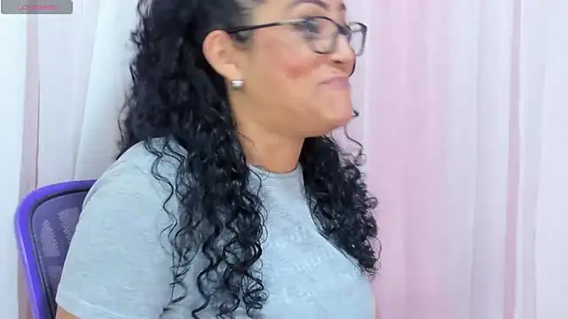 Bianca_slut1's cam snapshot