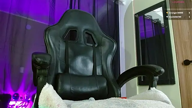 tevenwhiite live sex cam