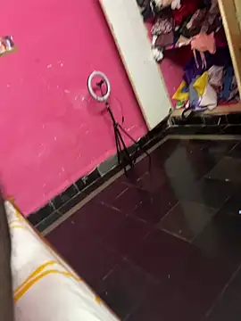 Crazyworldqueenking's cam snapshot