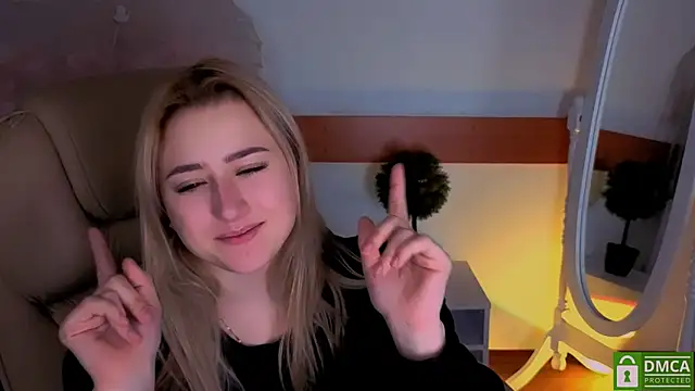 Lulu___Moon's cam snapshot