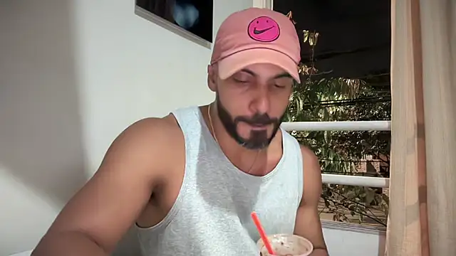 romeolovedark's cam snapshot