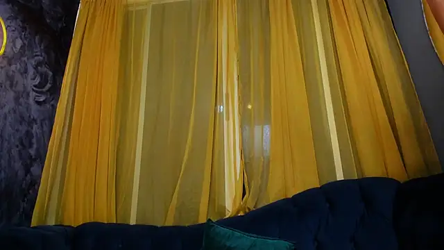 ZyroNight live sex cam