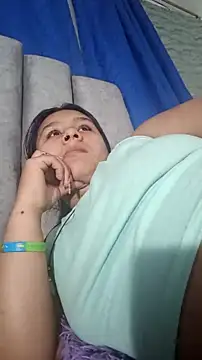 Charis_21's cam snapshot