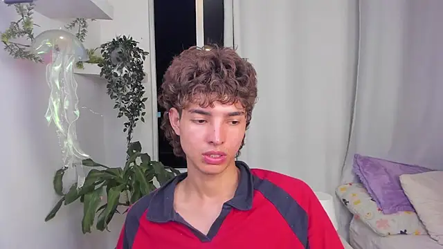 santy-kitty live sex cam